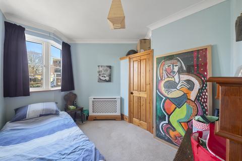 3 bedroom apartment for sale, Campbell Court, Hanwell, W7