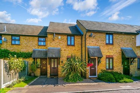 25 Gresham Road, Hampton, TW12 3RB