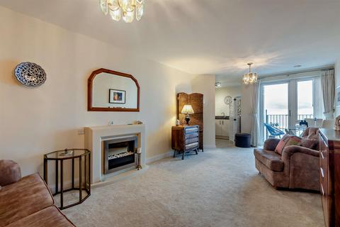 1 bedroom apartment for sale, Tudor Rose Court, South Parade, Southsea, Hampshire, PO4 0SS