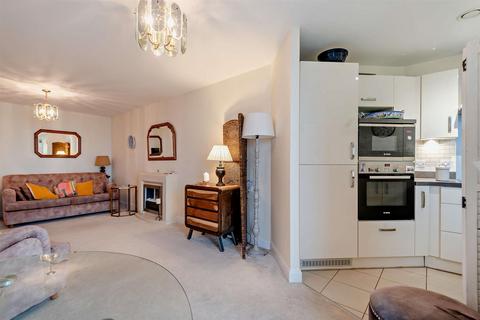 1 bedroom apartment for sale, Tudor Rose Court, South Parade, Southsea, Hampshire, PO4 0SS