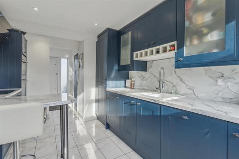 10 Warners Close, Stevenage, SG2 9ST