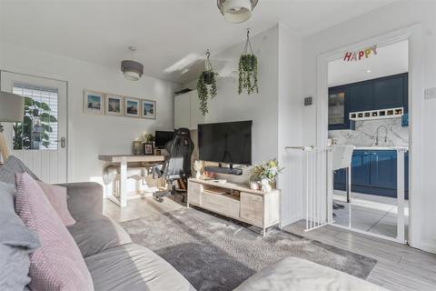 10 Warners Close, Stevenage, SG2 9ST