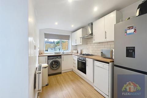 3 bedroom semi-detached house for sale, Heysham Road, Southport PR9