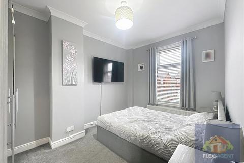3 bedroom semi-detached house for sale, Heysham Road, Southport PR9