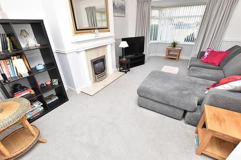 13 Baron Avenue, New Waltham, Grimsby, DN36 4NF