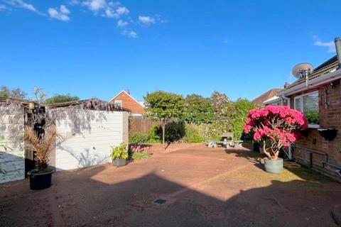 13 Baron Avenue, New Waltham, Grimsby, DN36 4NF