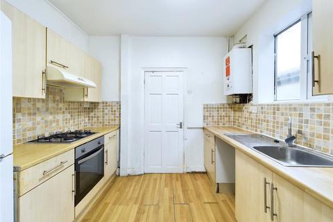 2 bedroom flat for sale, Erskine Road, London E17