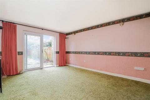 2 bedroom terraced house for sale, Buchans Lawn, Crawley