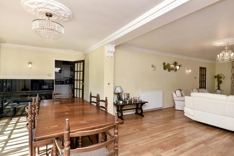 5 Chedington, Shoeburyness, Southend-on-sea, SS3 8UR