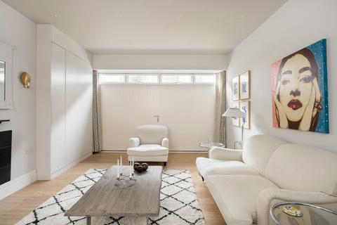 4 bedroom mews for sale, Bathurst Mews, Hyde Park Estate, London, W2