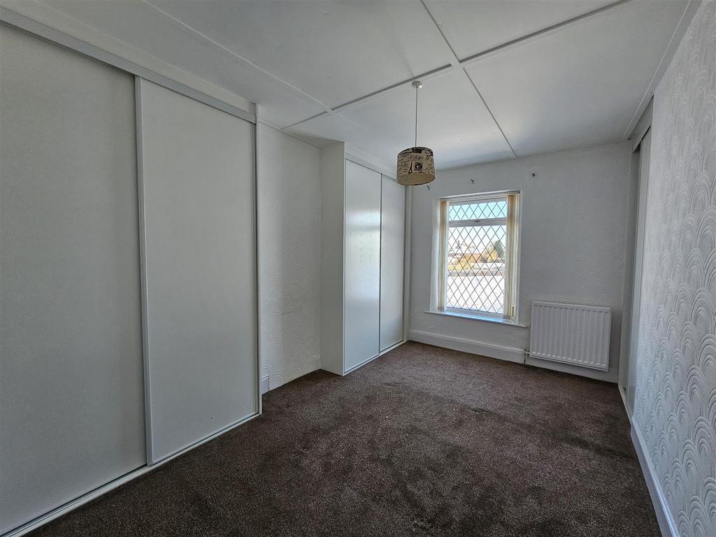 Bedroom after decor 4.jpg