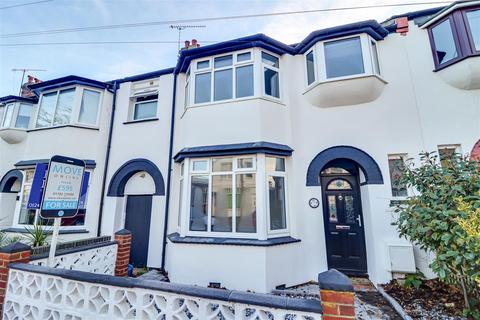 4 bedroom terraced house for sale, Glendale Gardens, Leigh-On-Sea SS9