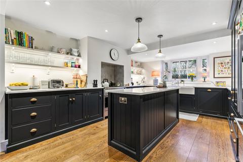 8 Parkfields, London, SW15 6NH