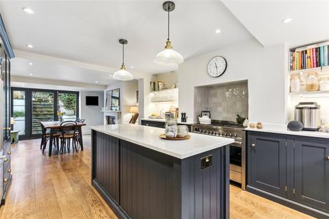 8 Parkfields, London, SW15 6NH