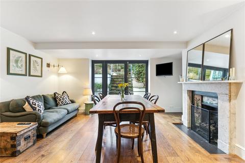 8 Parkfields, London, SW15 6NH