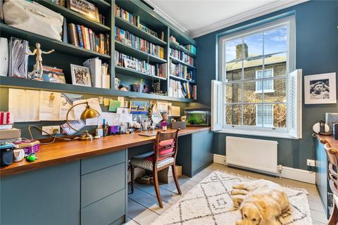 8 Parkfields, London, SW15 6NH