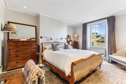 8 Parkfields, London, SW15 6NH