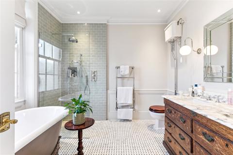 8 Parkfields, London, SW15 6NH