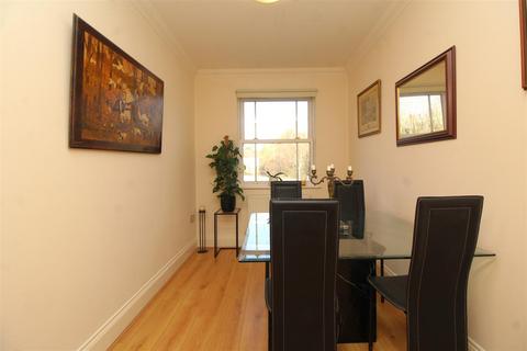 3 bedroom apartment for sale, Jubilee Mansions, Thorpe Road, Peterborough