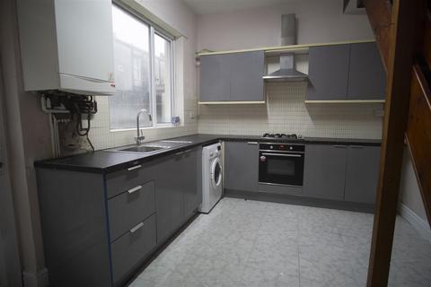 2 bedroom terraced house to rent, 2 Bed House to Let on Delaware Street, Preston