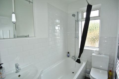 2 bedroom house for sale, Ashford Avenue, Ashford TW15