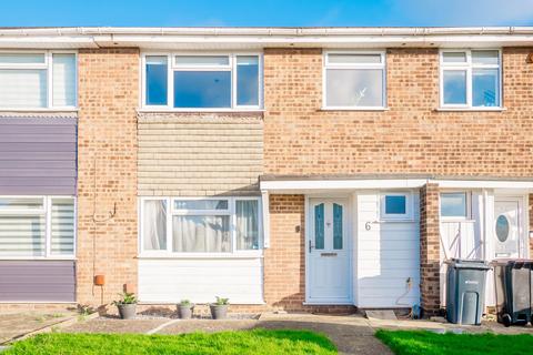 3 bedroom terraced house for sale, Dorset Gardens, Rochford SS4