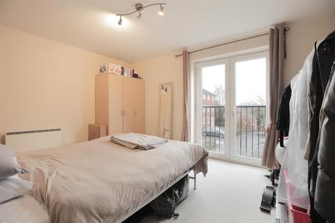 2 bedroom flat for sale, Lawnhurst Avenue, Wythenshawe, Manchester