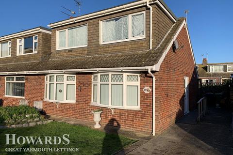 3 bedroom semi-detached bungalow to rent, Queensway, Great yarmouth