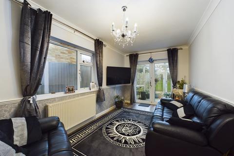 3 bedroom detached bungalow for sale, Elm Grove, Hullbridge, Hockley, SS5