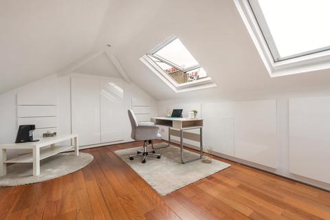 3 bedroom maisonette for sale, Chester Mews, London, SW1X