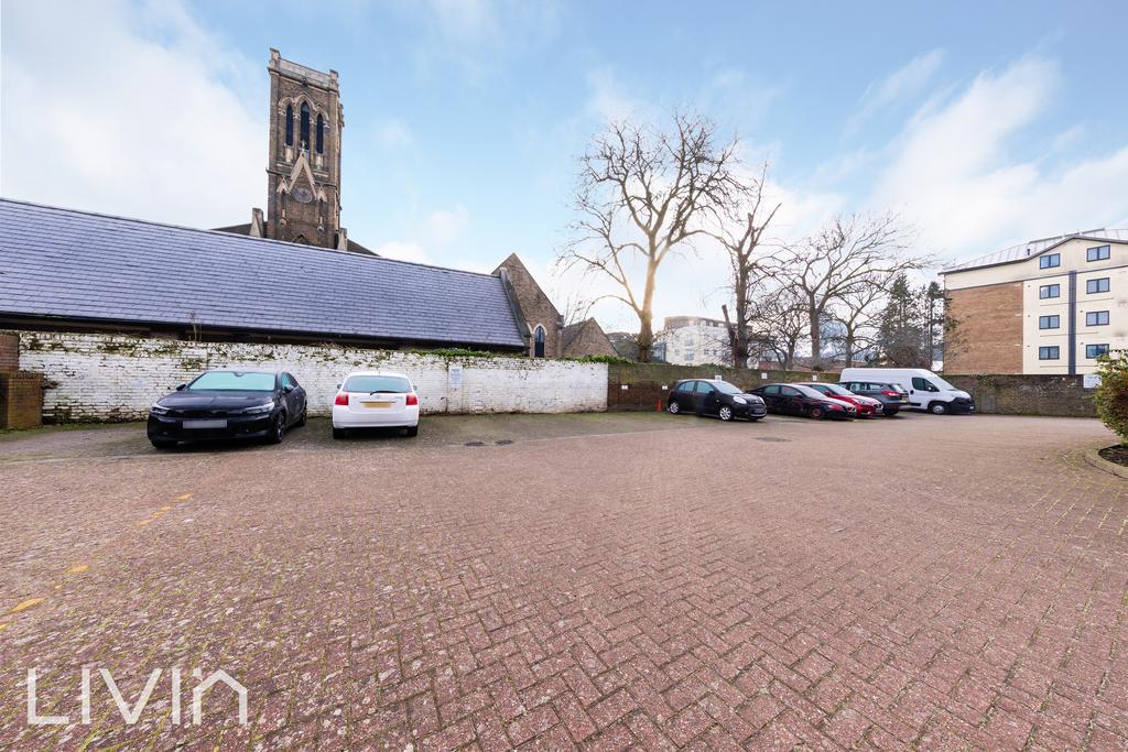 Chartwell close, 6 126