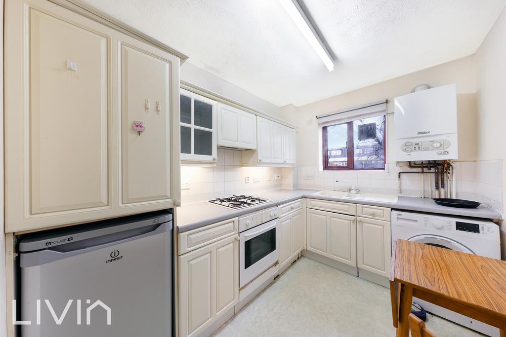 Chartwell close, 6 105