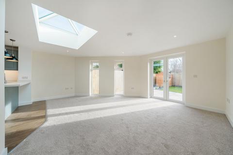 27 Elm Close, Yatton, Bristol, BS49 4EL