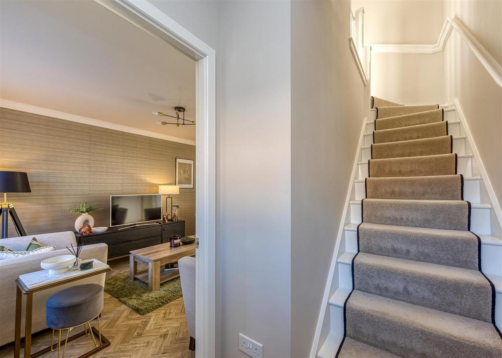 3 Clover Drive-Hallway.jpg