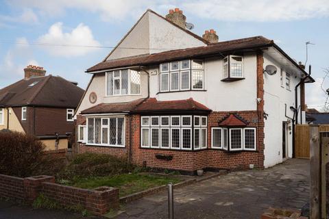 4 bedroom semi-detached house to rent, Winkworth Road, Banstead