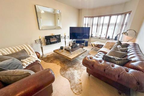 4 bedroom detached house for sale, Copse Place, Steeton