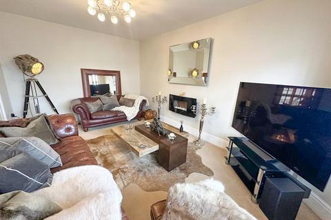 4 bedroom detached house for sale, Copse Place, Steeton