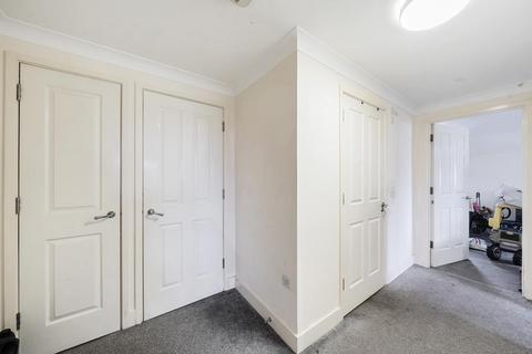 2 bedroom flat for sale, Slough,  Berkshire,  SL3