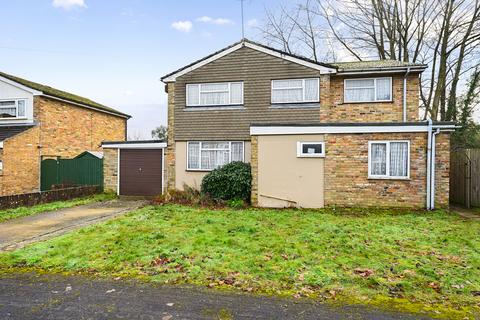 Baird Road, Farnborough, GU14