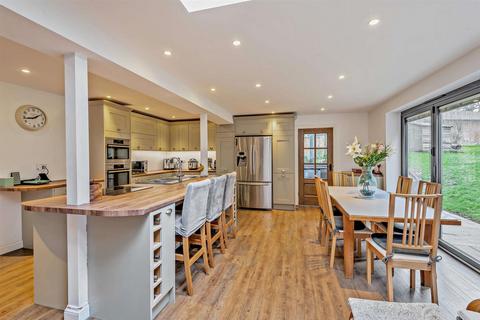 5 bedroom detached house for sale, Heathfield Road, Penenden Heath, Maidstone