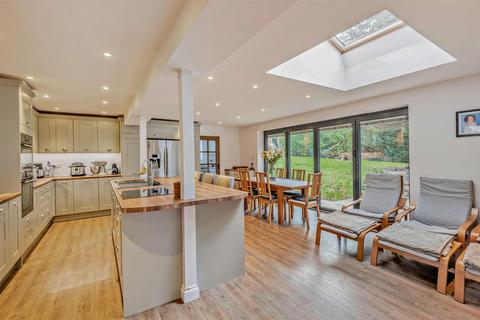 5 bedroom detached house for sale, Heathfield Road, Penenden Heath, Maidstone