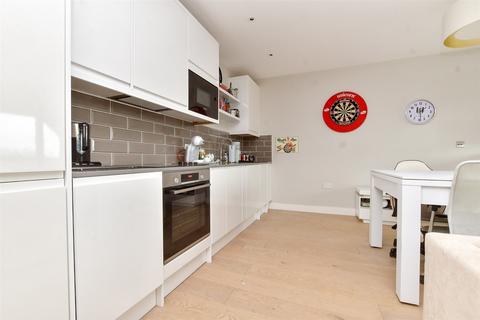 1 bedroom flat for sale, Eton Court, Cheam SM3