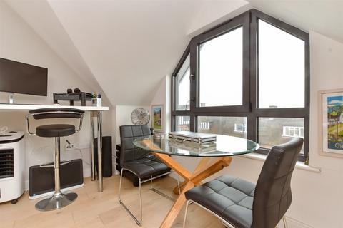 1 bedroom flat for sale, Eton Court, Cheam SM3