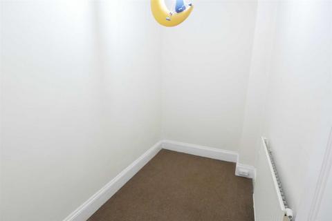 3 bedroom terraced house to rent, Morley