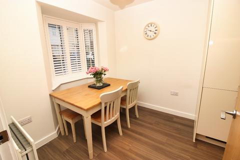 3 bedroom end of terrace house for sale, Isles Quarry Road, Borough Green TN15