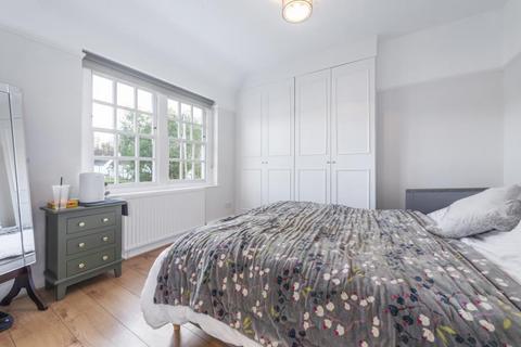 3 bedroom terraced house to rent, Erskine Hill, Hampstead Garden Suburb, London, NW11