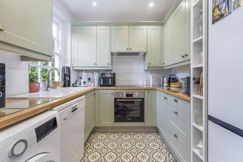 3 bedroom terraced house to rent - Erskine Hill, Hampstead Garden Suburb, London, NW11