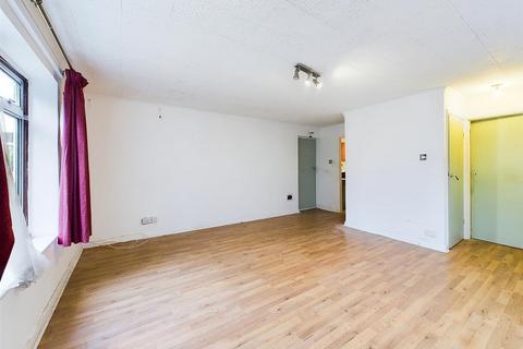 Studio for sale, Ickenham Road, Ruislip HA4