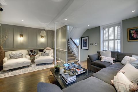 2 bedroom end of terrace house for sale, PERRINS COURT, HAMPSTEAD VILLAGE, LONDON NW3