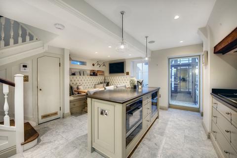 undefined, PERRINS COURT, HAMPSTEAD VILLAGE, LONDON NW3